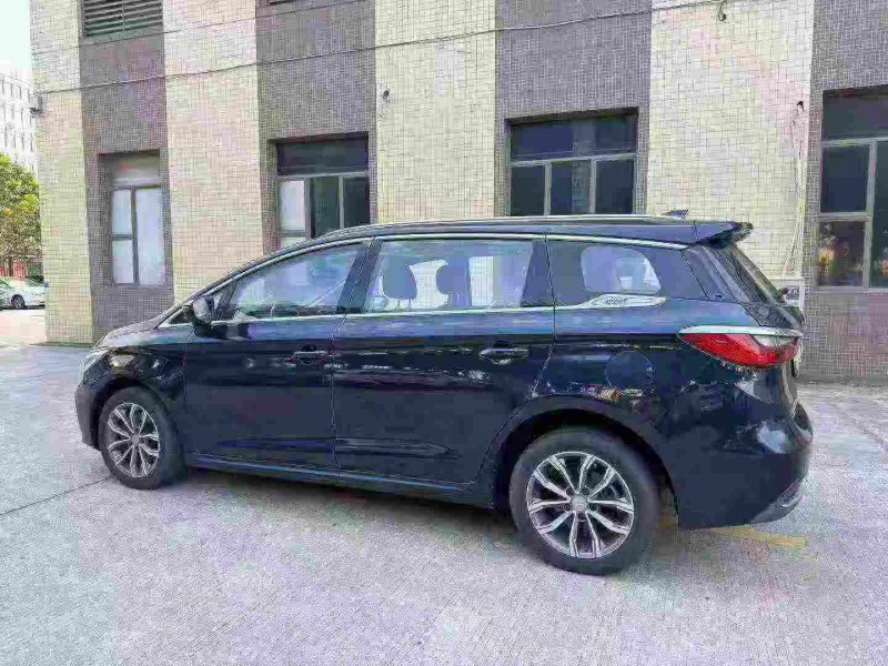 东莞20年比亚迪宋MAX8