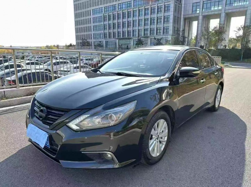 淄博17年日产天籁3