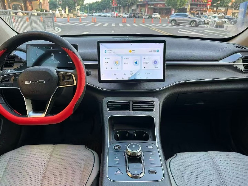 东莞24年比亚迪驱逐舰5