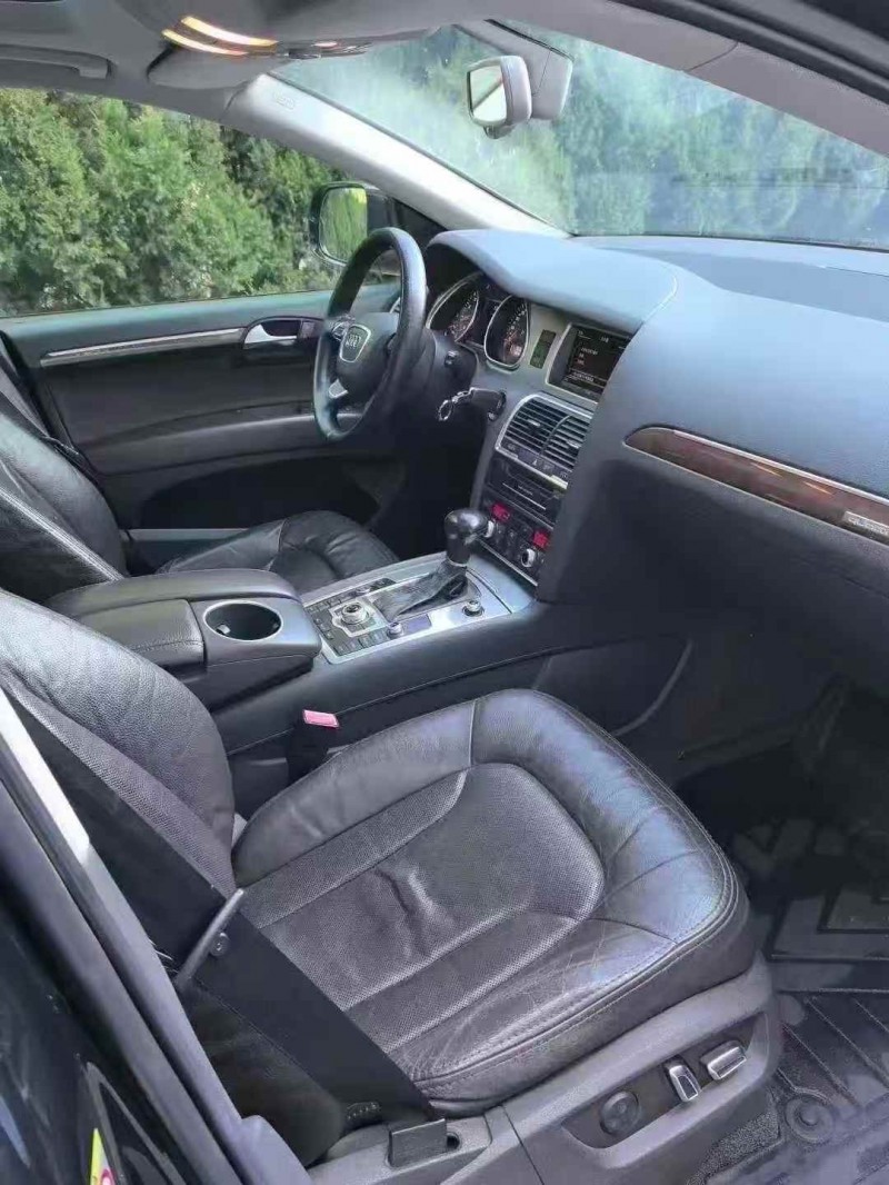 东营12年奥迪Q75