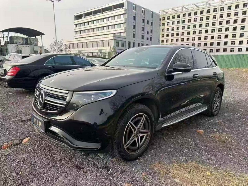 洛阳22年奔驰EQC3