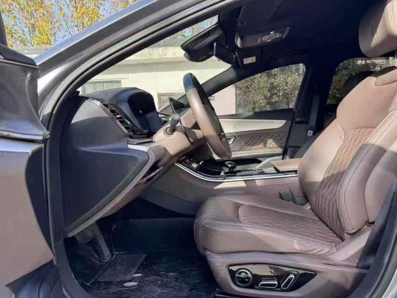 新乡23年比亚迪汉4