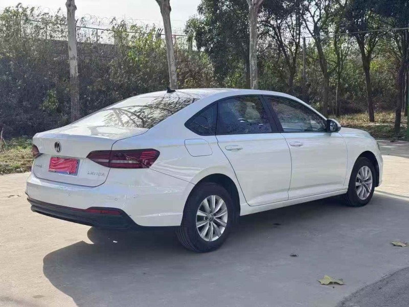 鹤壁23年大众朗逸8