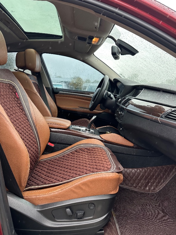 中山12年宝马X610