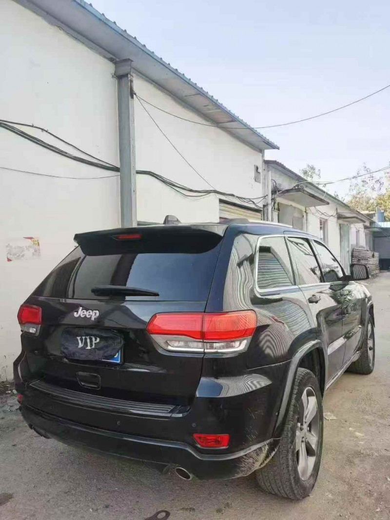 常州16年Jeep大切诺基7