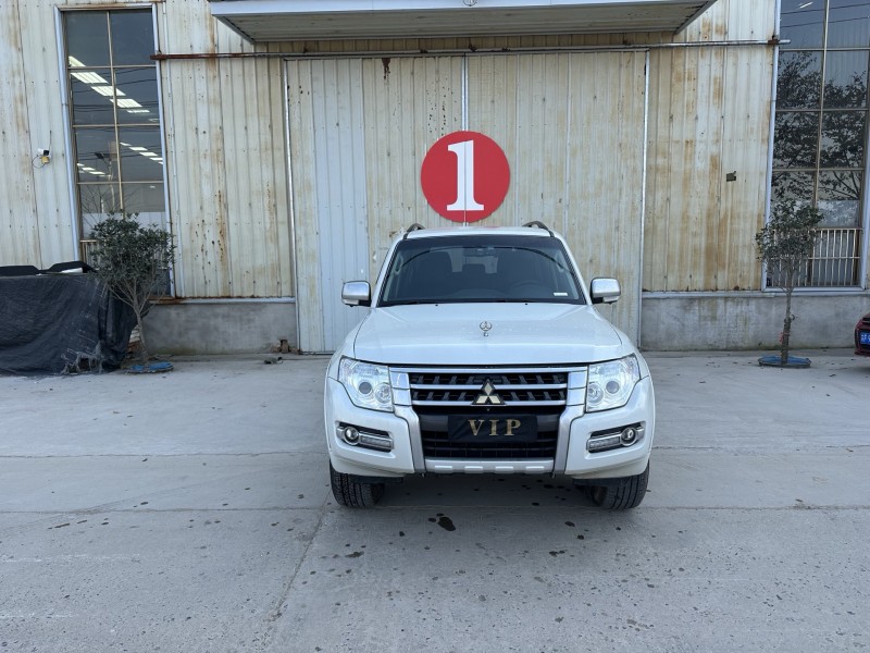 徐州20年三菱帕杰罗1