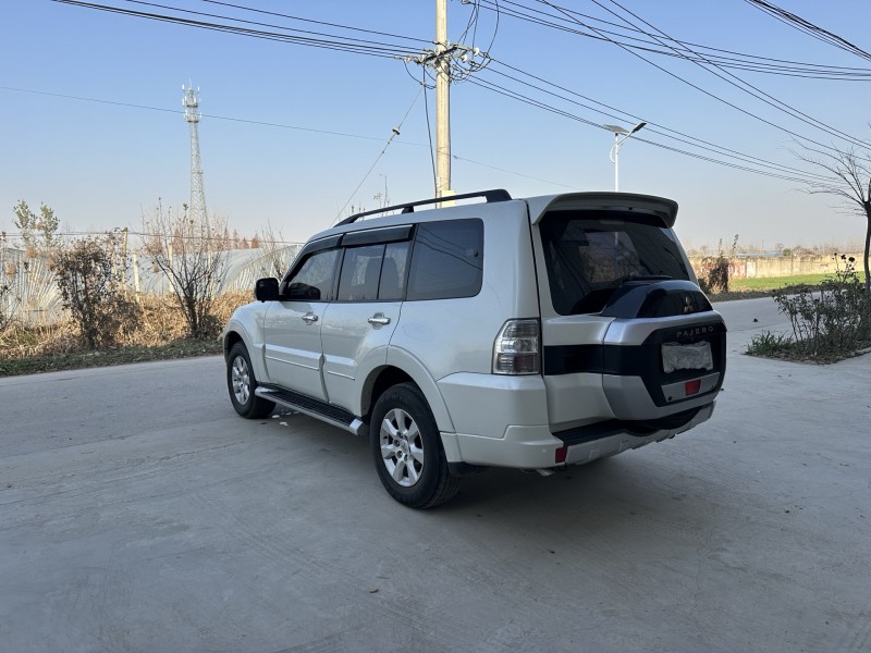 徐州20年三菱帕杰罗3