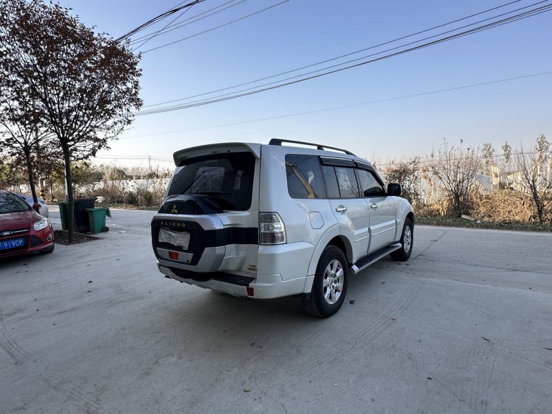 徐州20年三菱帕杰罗5