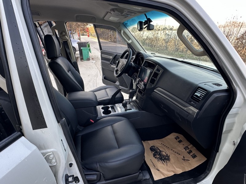 徐州20年三菱帕杰罗9