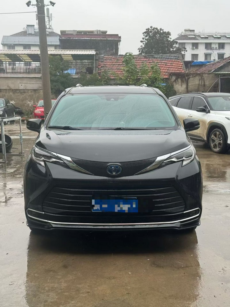 聊城22年丰田塞纳1