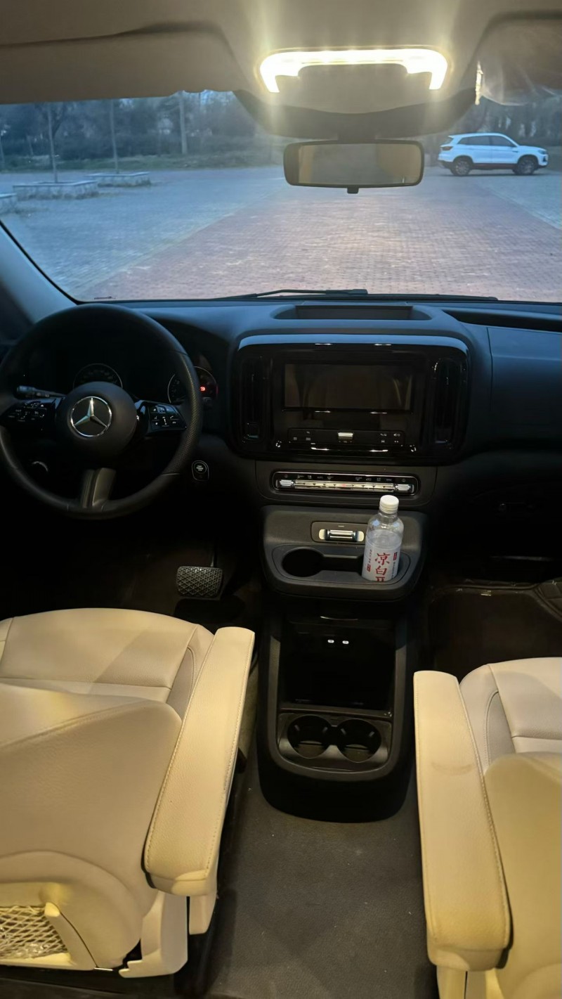 聊城25年奔驰威霆7
