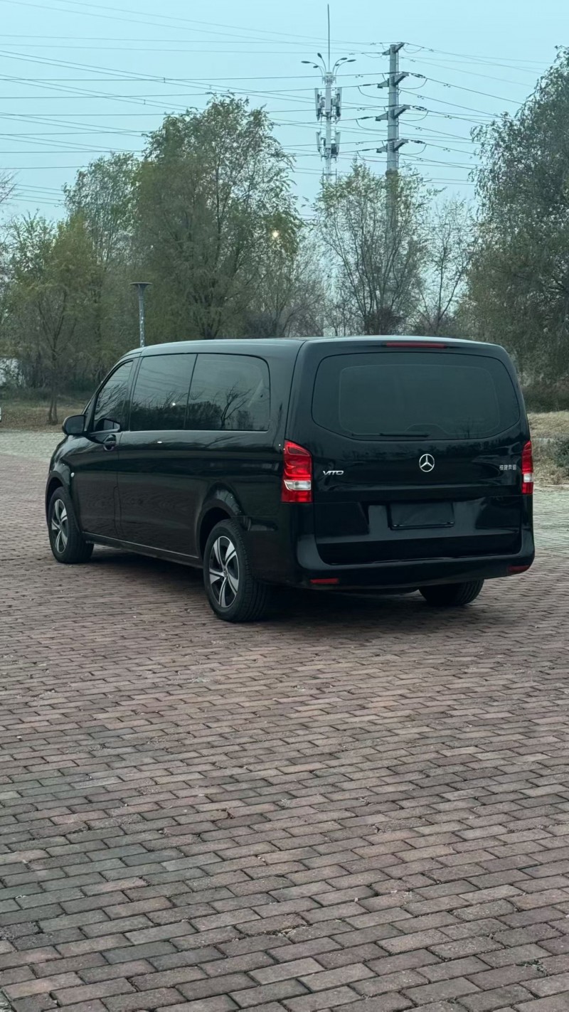 聊城25年奔驰威霆9