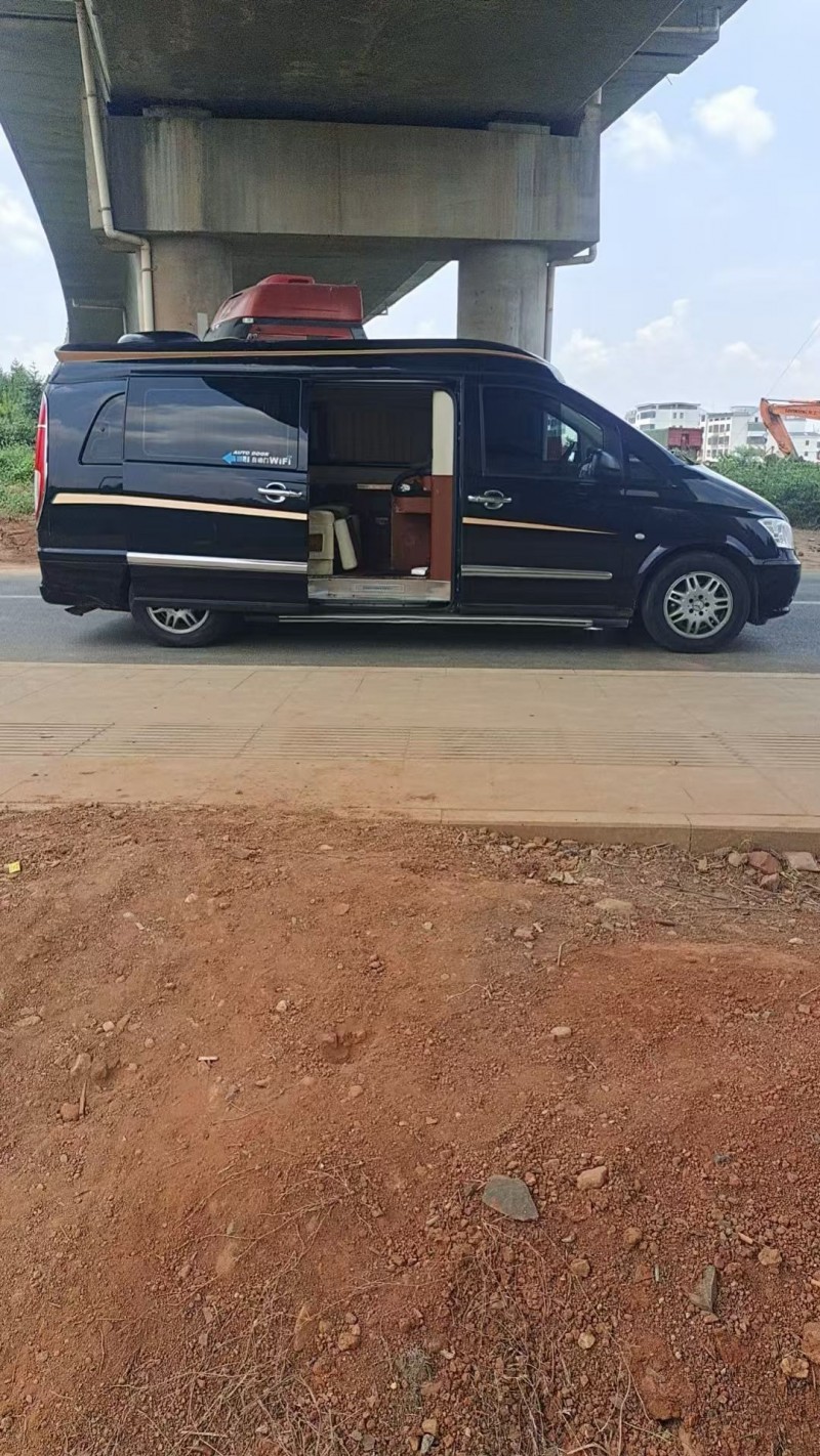 上饶13年奔驰唯雅诺8