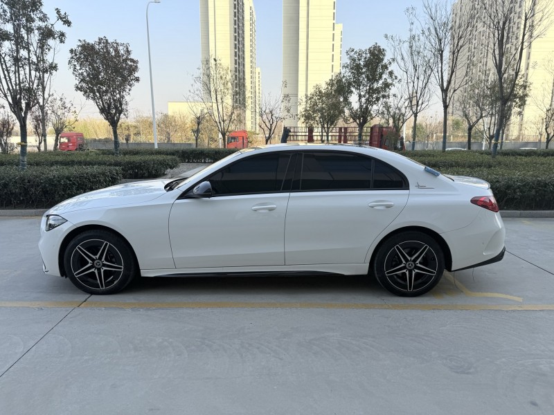 济宁23年奔驰C7