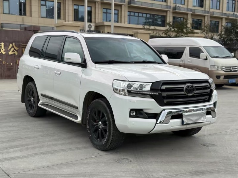 徐州18年丰田兰德酷路泽3