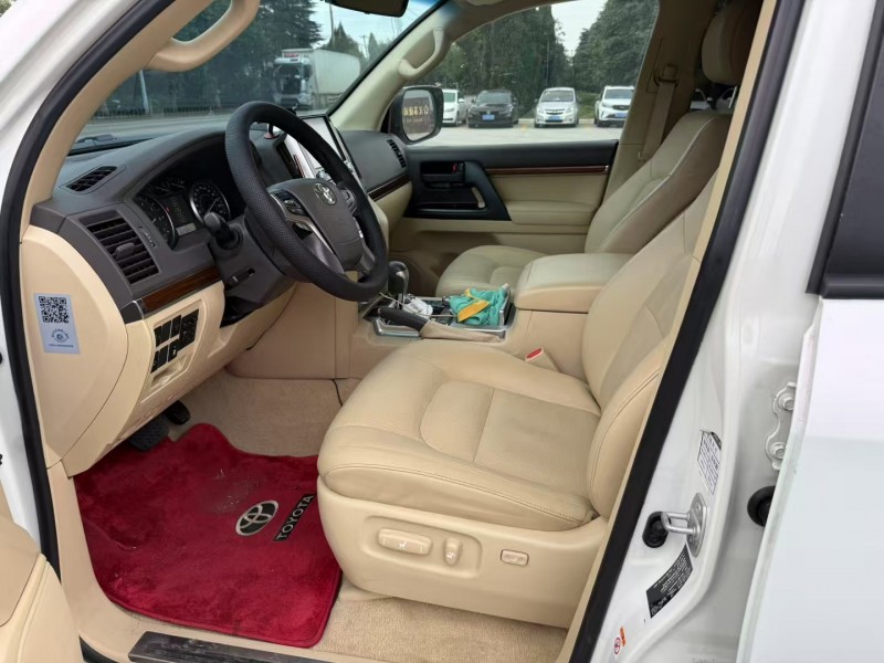 徐州18年丰田兰德酷路泽4