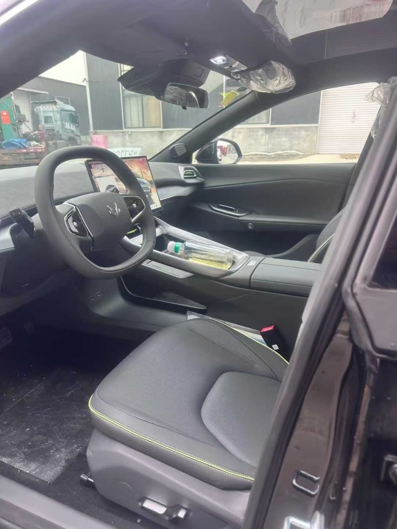 菏泽25年极狐汽车阿尔法6