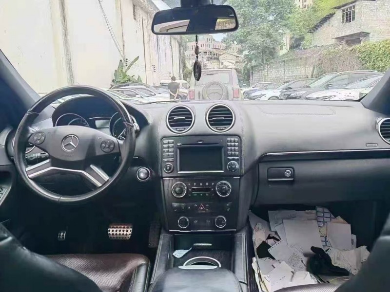 重庆12年奔驰GL8