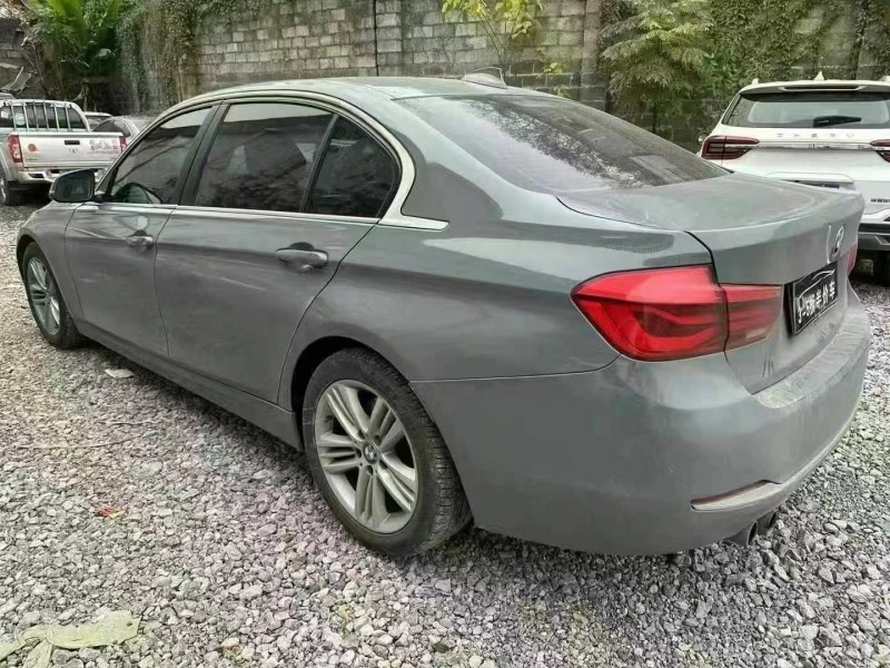 重庆16年宝马3系9