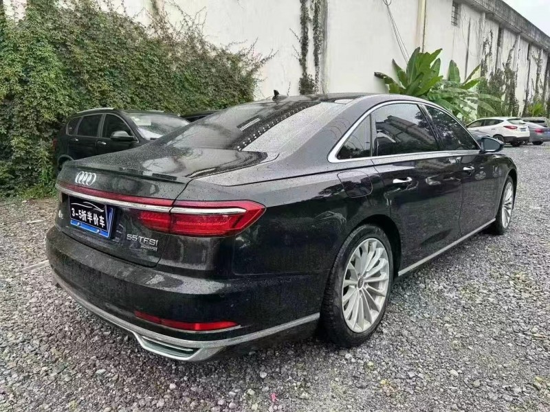 重庆21年奥迪A8L5