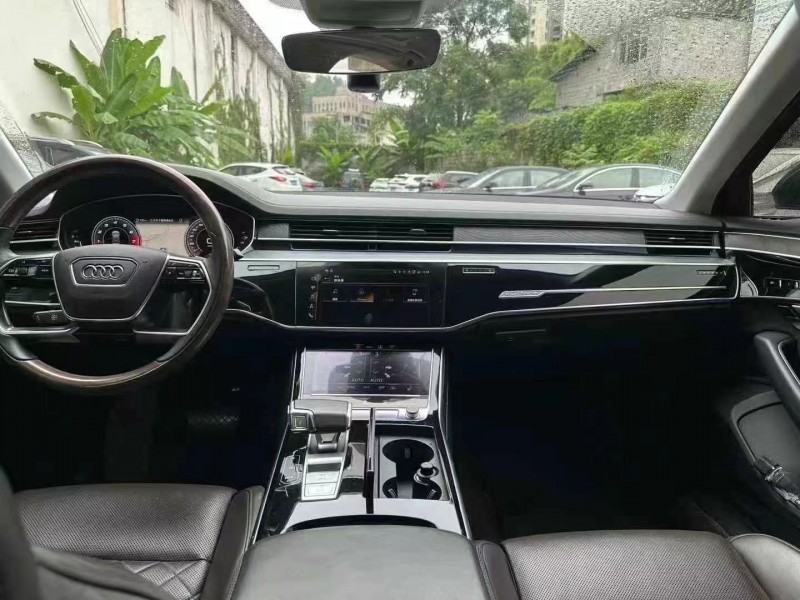 重庆21年奥迪A8L6