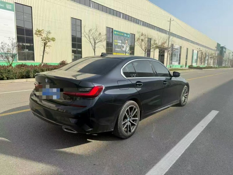 菏泽22年宝马3系8