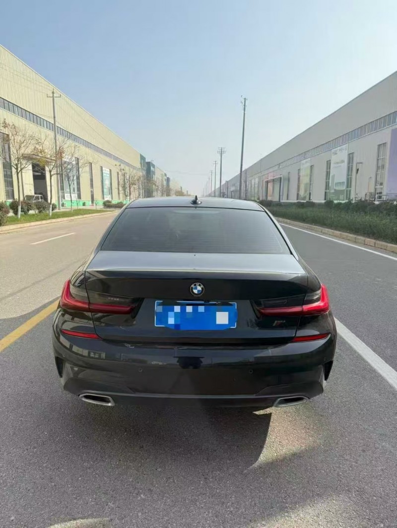 菏泽22年宝马3系9