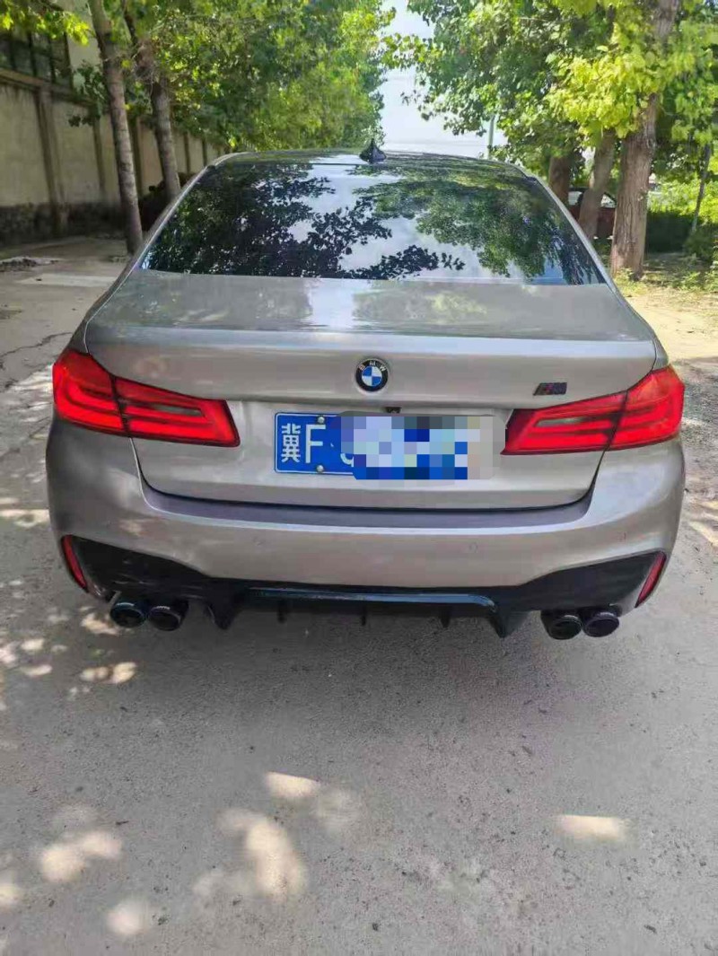 保定18年宝马5系9