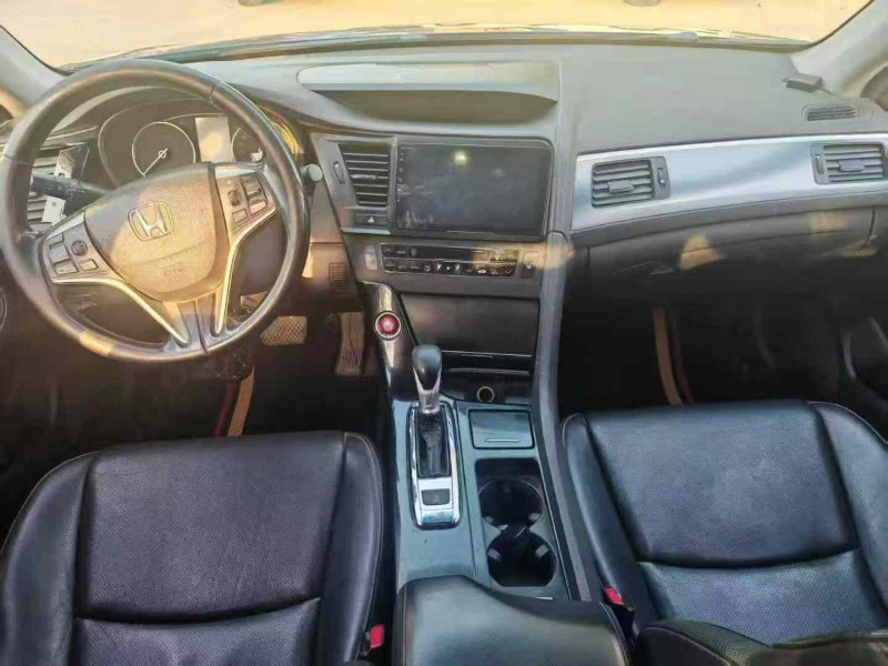 保定15年本田思铂睿4