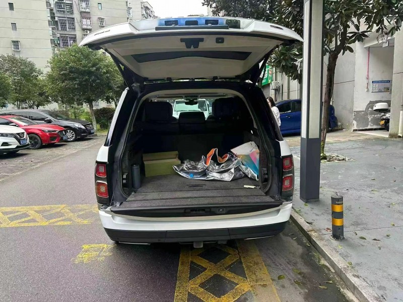 重庆19年路虎揽胜行政4