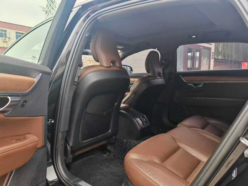 保定22年沃尔沃S906