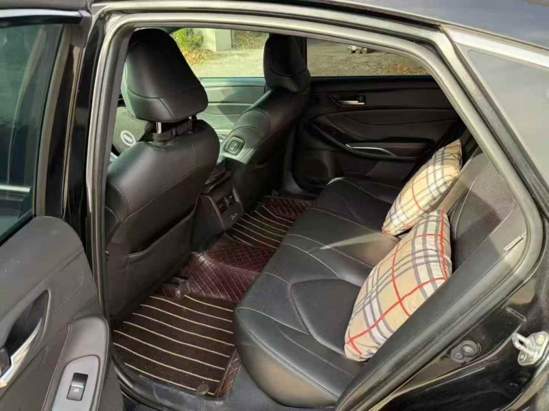 焦作24年丰田亚洲龙3