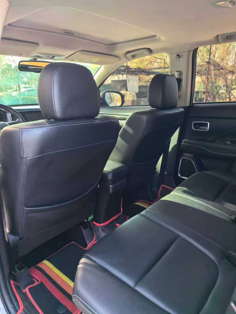 保定18年三菱欧蓝德5