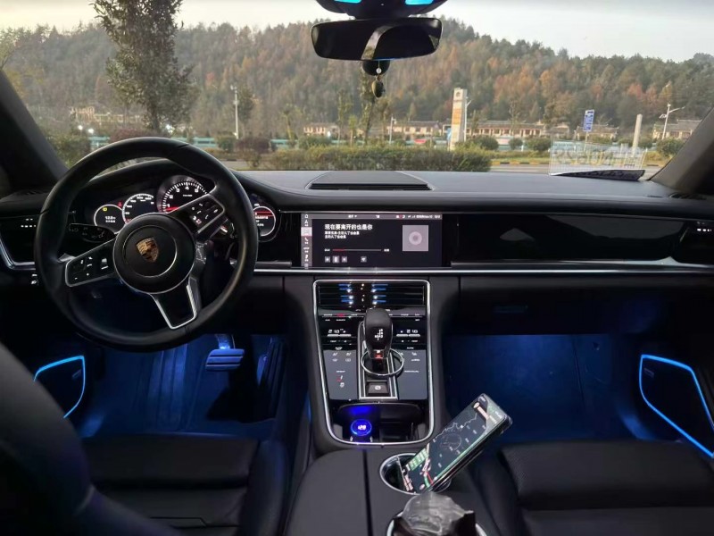 重庆19年保时捷帕拉梅拉5