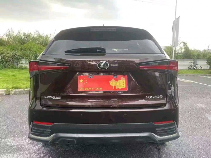 广州18年雷克萨斯NX6