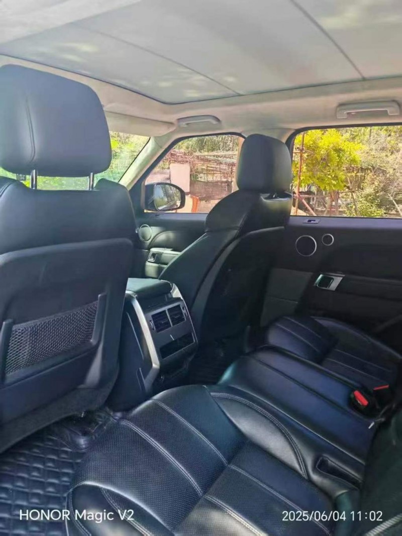 保定17年路虎揽胜运动5