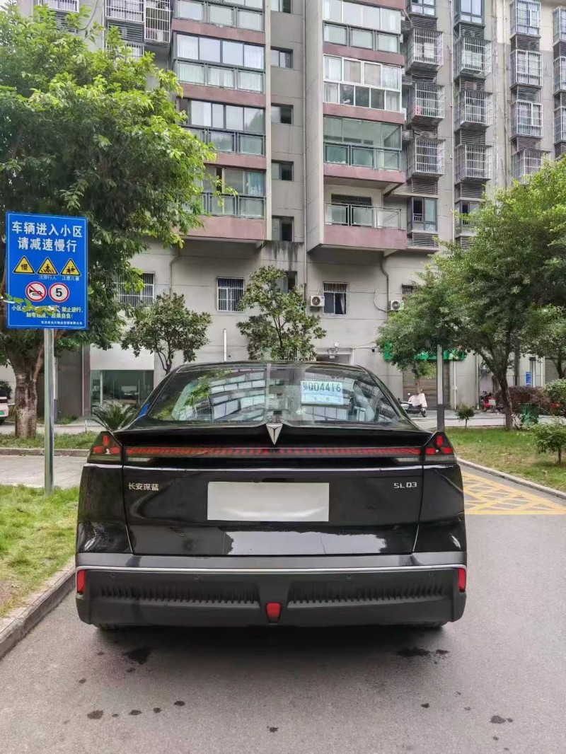 重庆25年长安汽车深蓝8