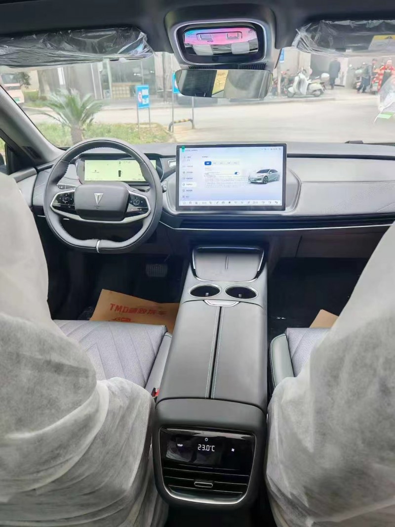 重庆25年长安汽车深蓝5