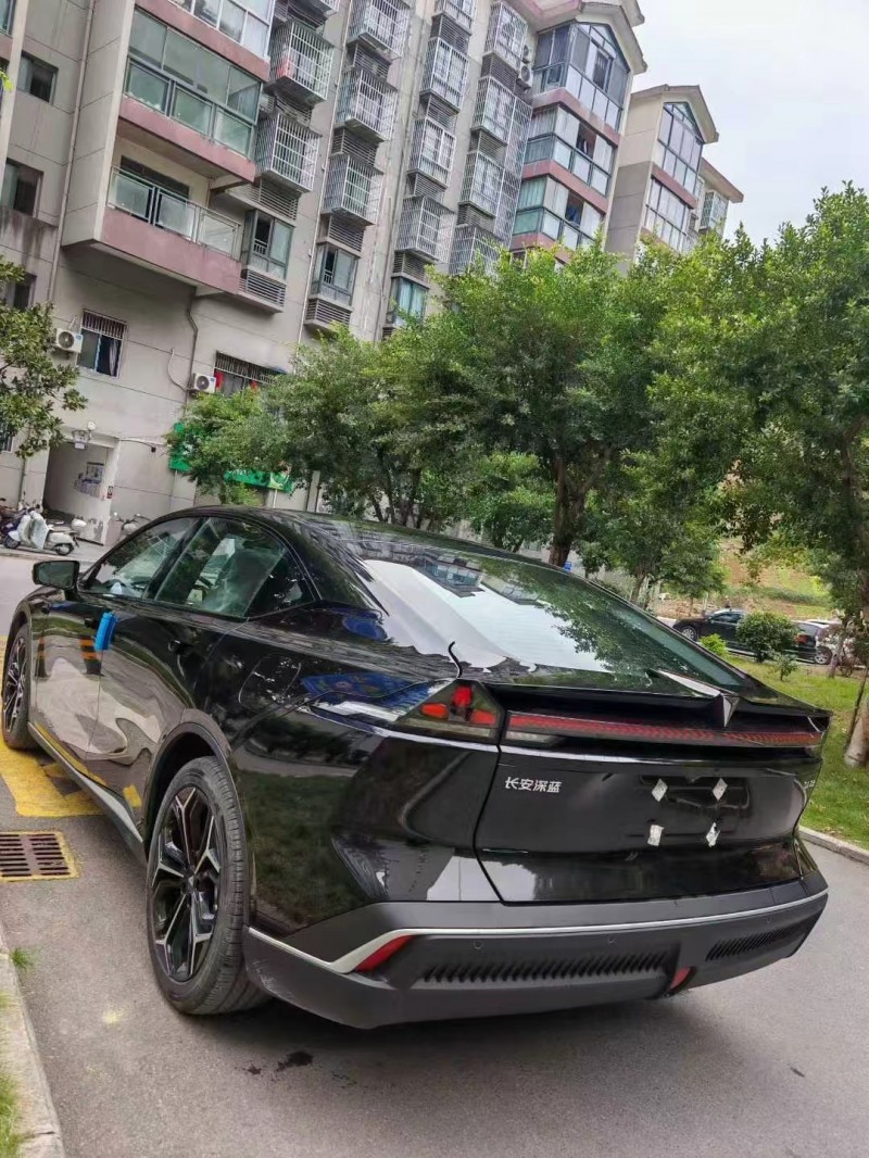 重庆25年长安汽车深蓝7