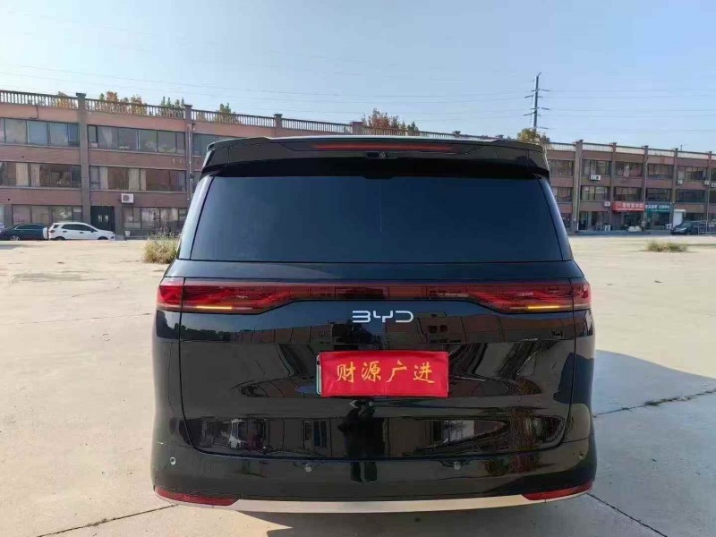 青岛25年比亚迪夏9