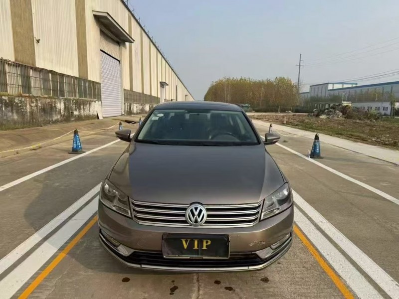 菏泽13年大众迈腾1