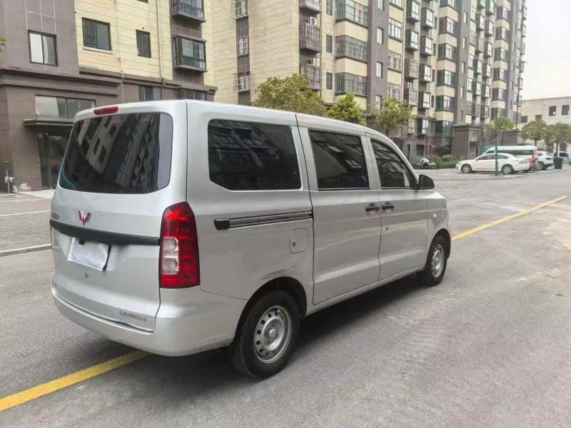 徐州23年五菱汽车荣光3