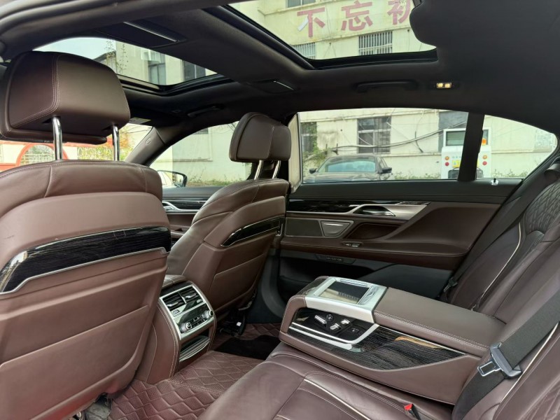 枣庄19年宝马7系5
