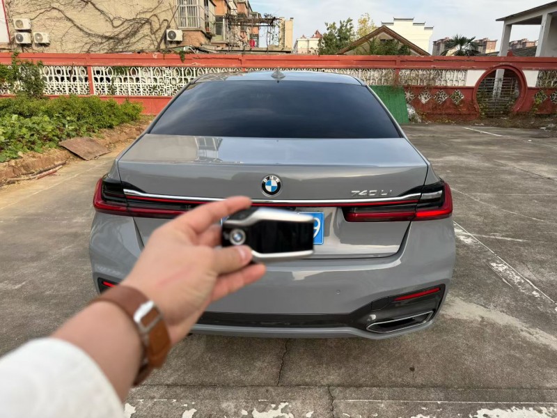 枣庄19年宝马7系9