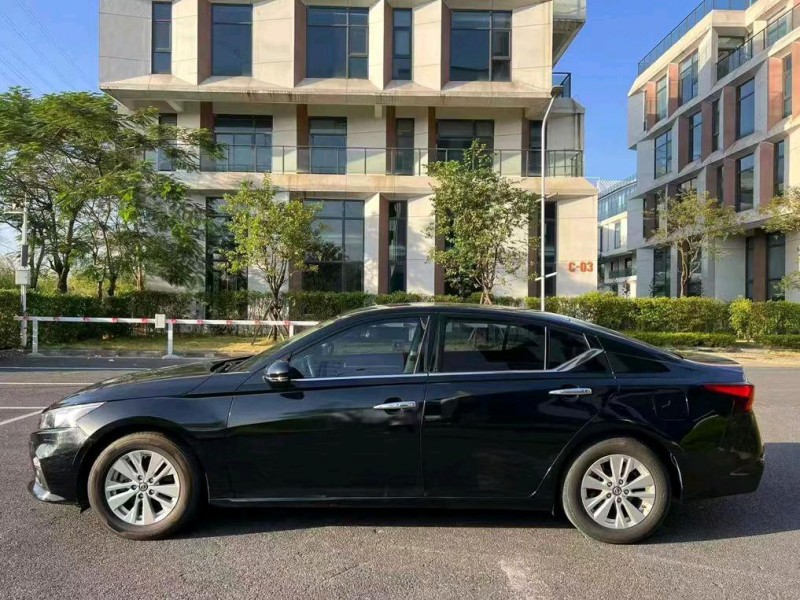 广州21年日产天籁3