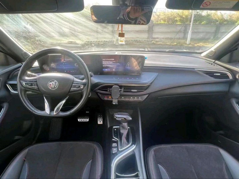 广州23年别克威朗9