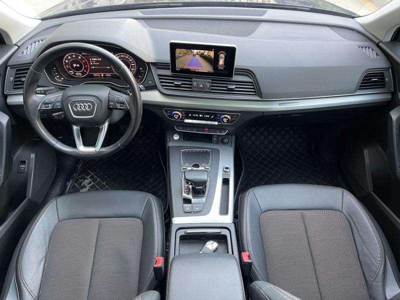 济宁19年奥迪Q54