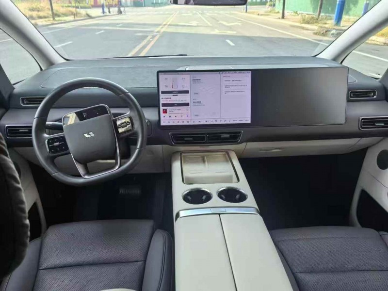 承德24年理想mega3