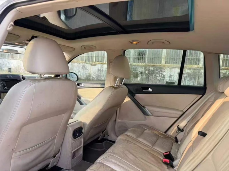 菏泽12年大众途观5