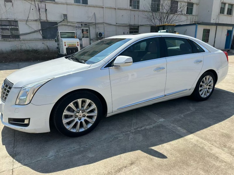 枣庄15年凯迪拉克XTS3